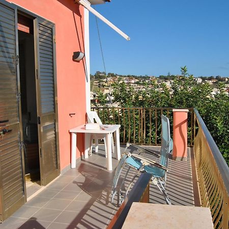 La Rosa Del Deserto Bed & Breakfast Scicli Eksteriør bilde